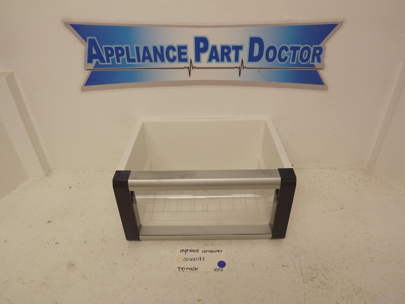 Thermador Refrigerator 00661183 Vegetable Container Used Thermador Refrigerator 00661183 Vegetable Container Used